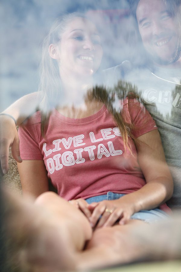 T-Shirt aus Bio-Baumwolle, Live less digital, rot